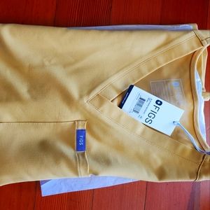 Figs women's extra small gold scrub top